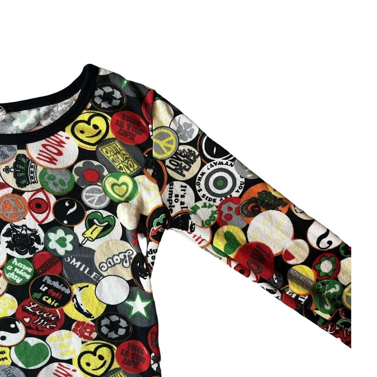 badge print long sleeve top