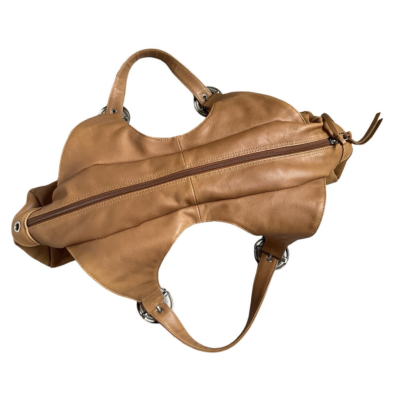 tan leather shoulder bag